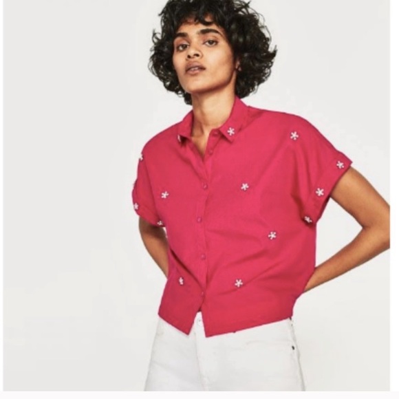 Zara Tops - ZARA Fuchsia Pearl Embellishment Crop Button Down